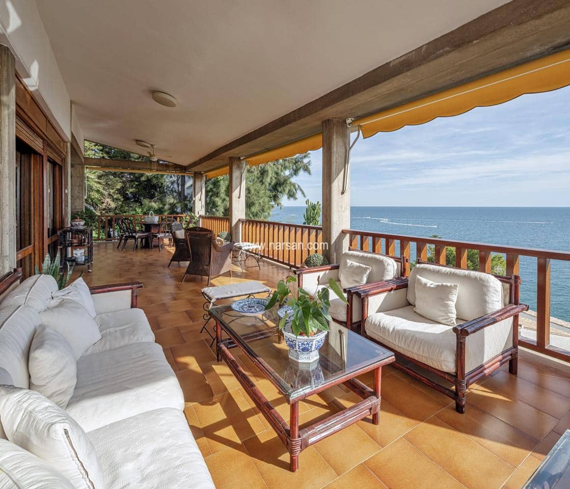 6 makuuhuone Huvila myytävänä paikassa Oropesa  mukana 
autotalli - 2 580 000 € (Ref: 9532079)