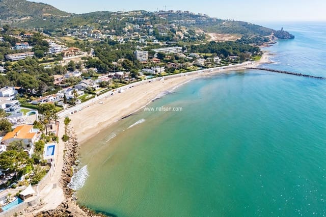 6 makuuhuone Huvila myytävänä paikassa Oropesa  mukana 
autotalli - 2 580 000 € (Ref: 9532079)