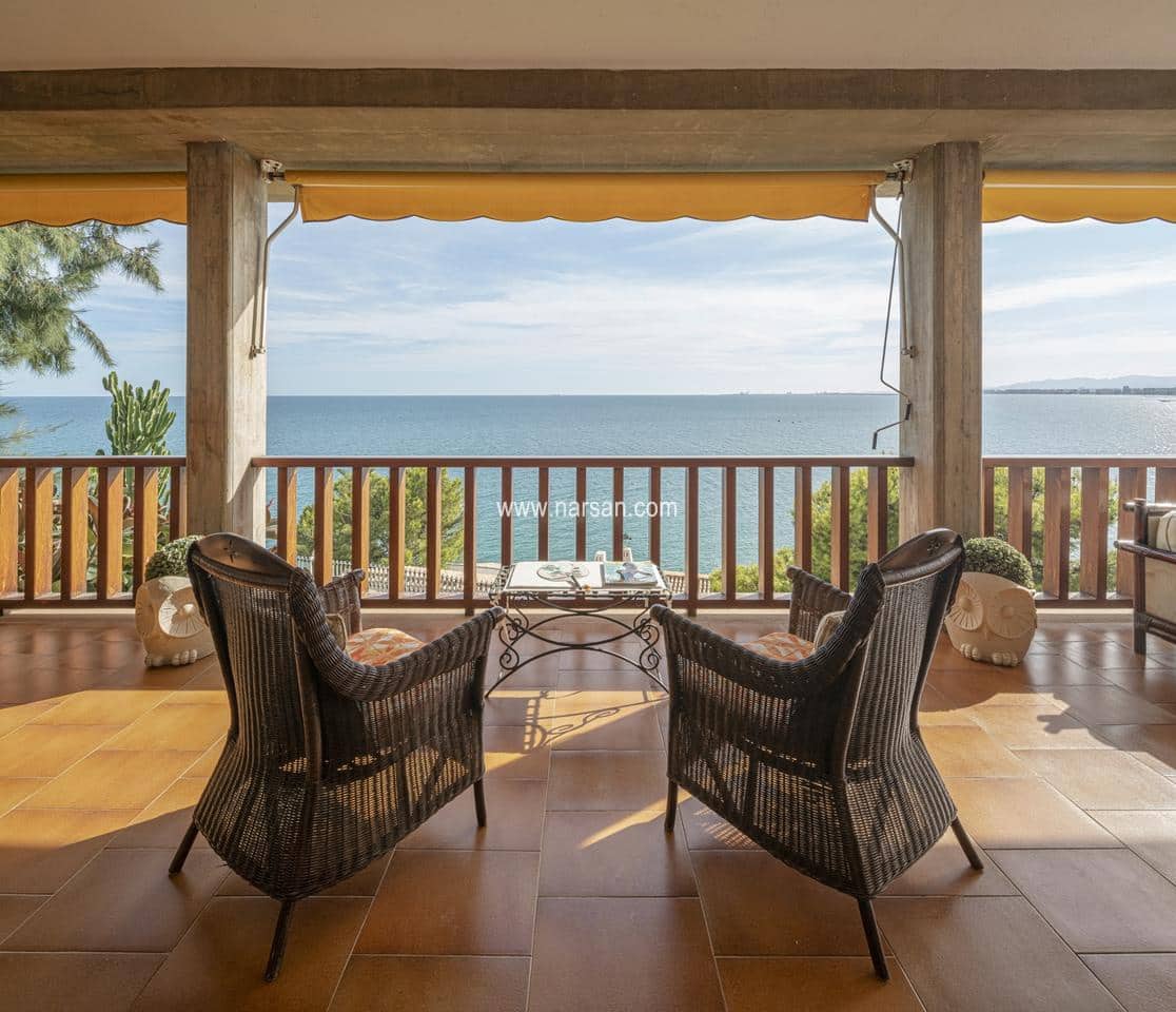 6 makuuhuone Huvila myytävänä paikassa Oropesa  mukana 
autotalli - 2 580 000 € (Ref: 9532079)