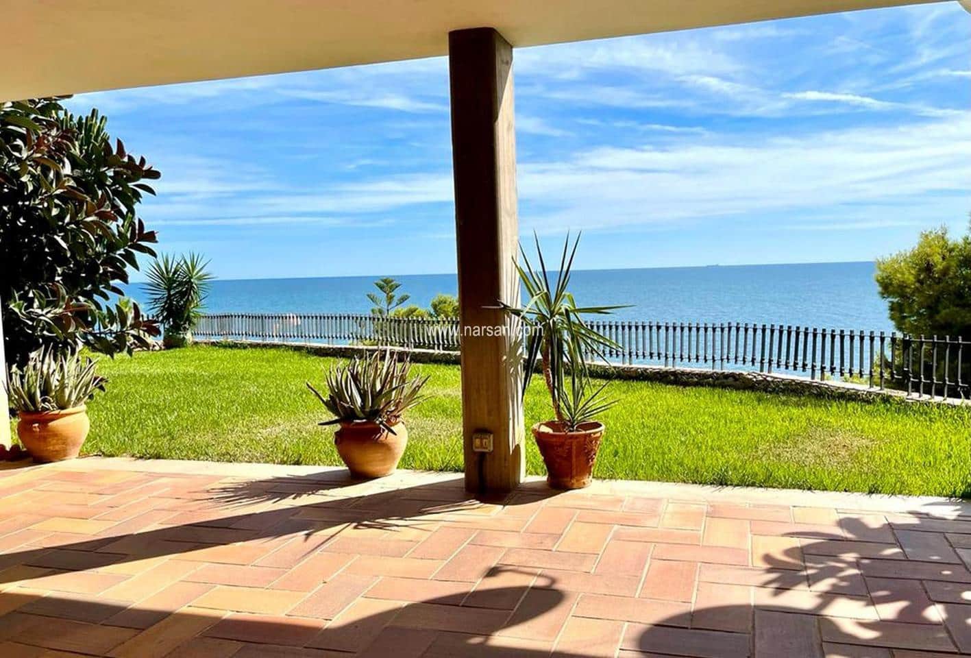 6 makuuhuone Huvila myytävänä paikassa Oropesa  mukana 
autotalli - 2 580 000 € (Ref: 9532079)