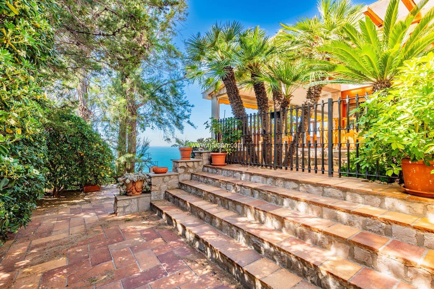 6 makuuhuone Huvila myytävänä paikassa Oropesa  mukana 
autotalli - 2 580 000 € (Ref: 9532079)