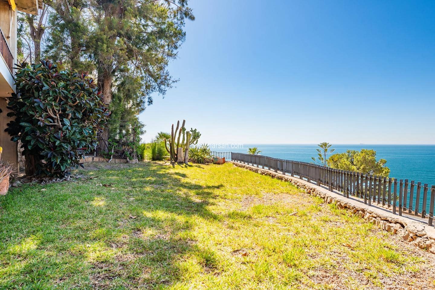 6 makuuhuone Huvila myytävänä paikassa Oropesa  mukana 
autotalli - 2 580 000 € (Ref: 9532079)