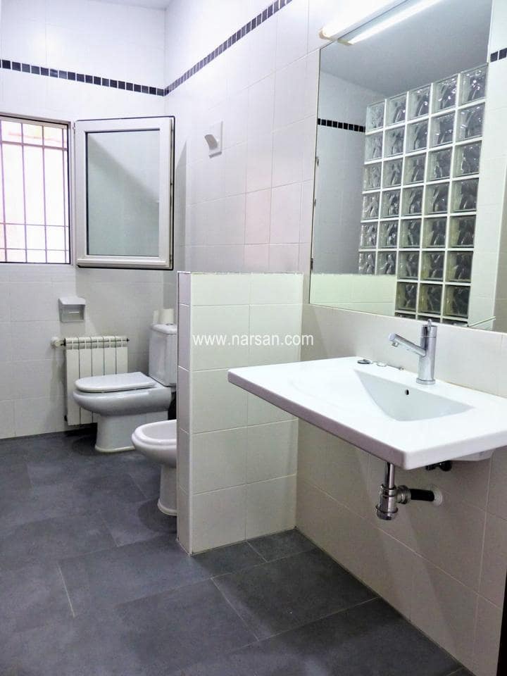 4 bedroom Villa for sale in Benicassim with garage - € 420,000 (Ref: 9532082)