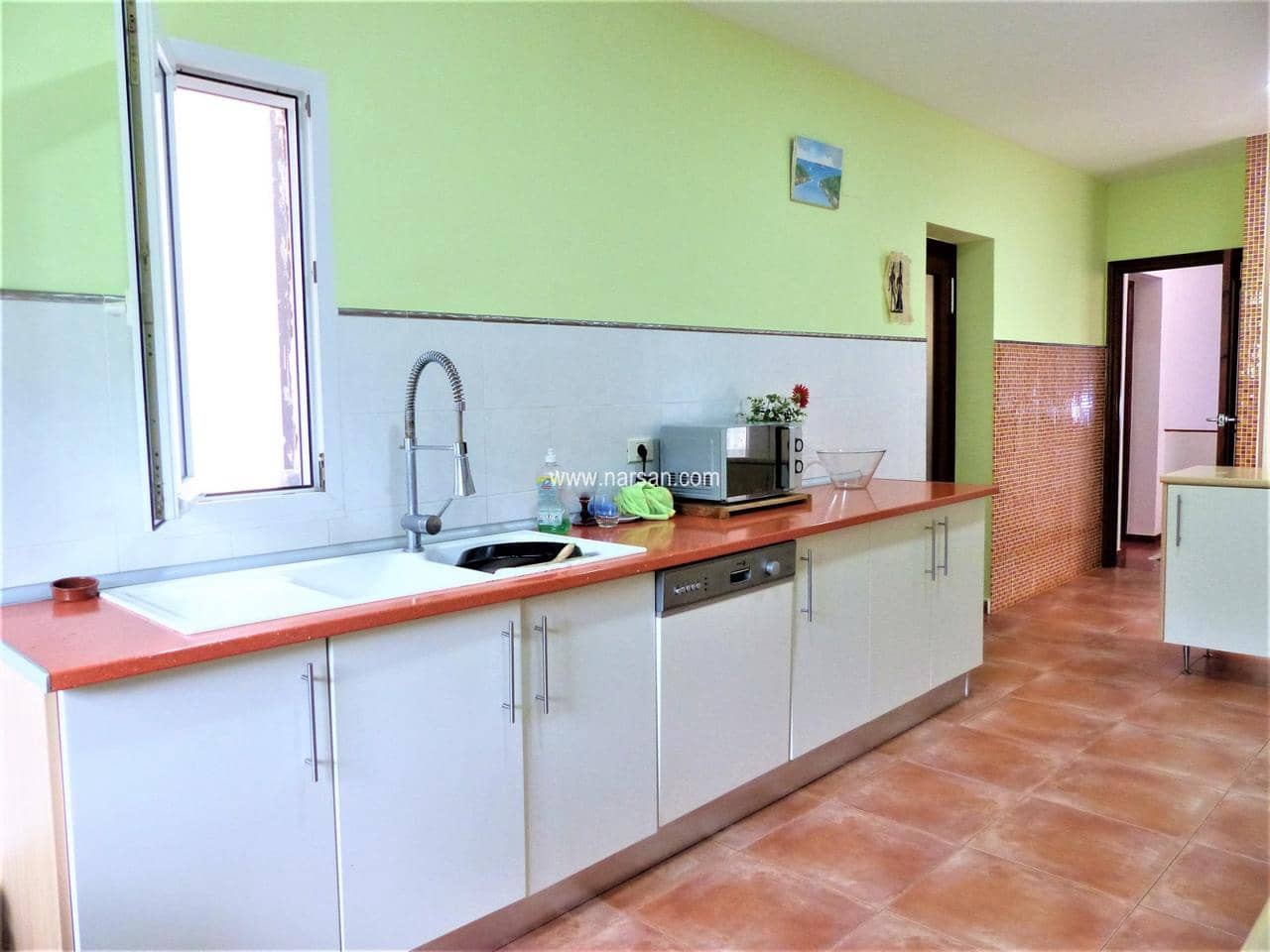 4 bedroom Villa for sale in Benicassim with garage - € 420,000 (Ref: 9532082)
