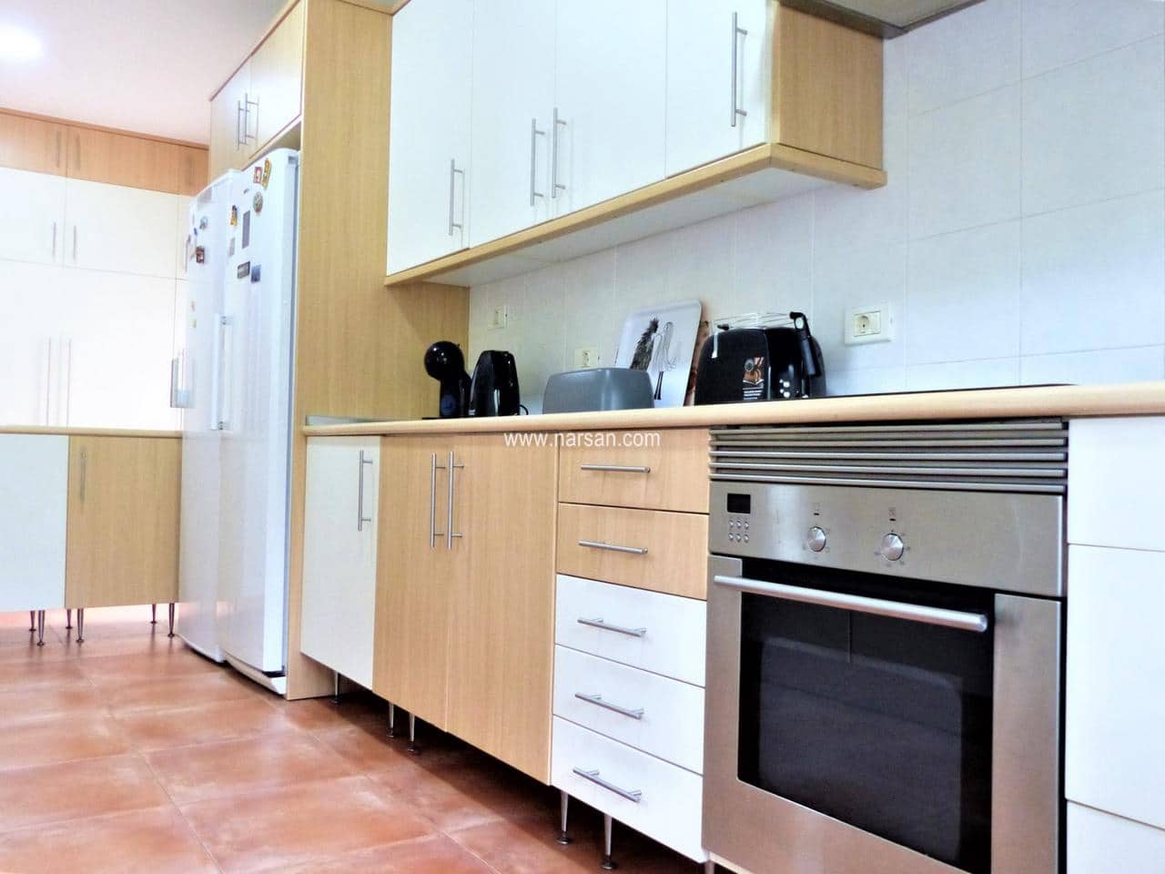 4 bedroom Villa for sale in Benicassim with garage - € 420,000 (Ref: 9532082)