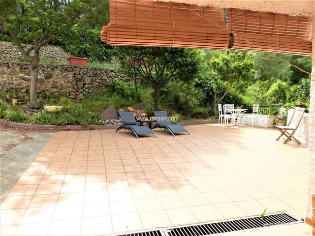 4 slaapkamer Villa te koop in Benicàssim met garage - € 420.000 (Ref: 9532082)