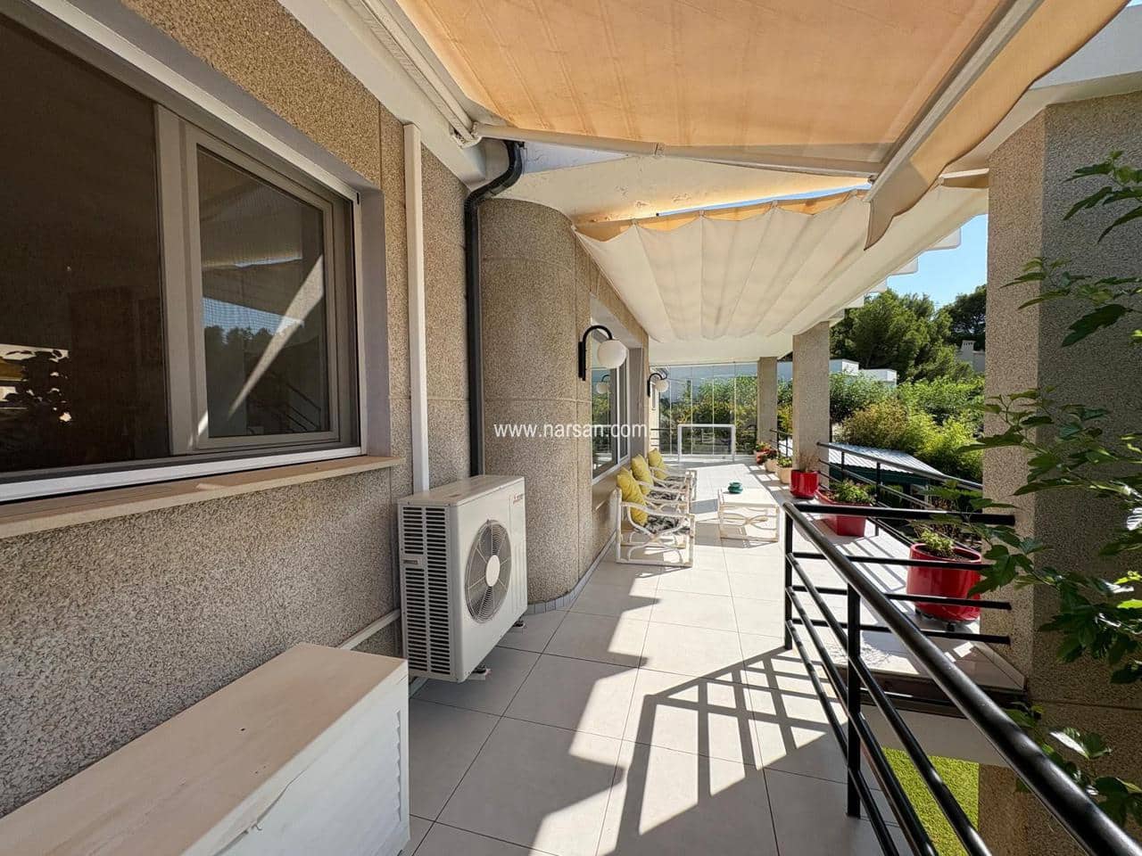 4 slaapkamer Villa te koop in Benicassim met zwembad - € 1.400.000 (Ref: 9532083)