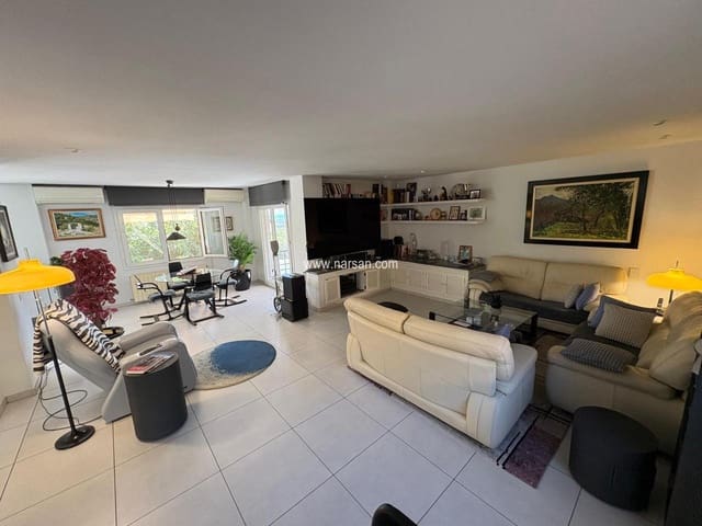 4 slaapkamer Villa te koop in Benicàssim met zwembad - € 1.400.000 (Ref: 9532083)