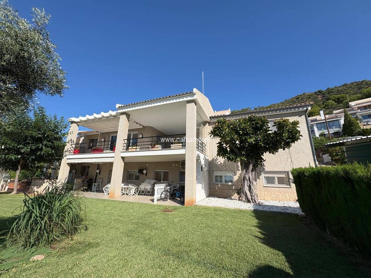 4 slaapkamer Villa te koop in Benicassim met zwembad - € 1.400.000 (Ref: 9532083)