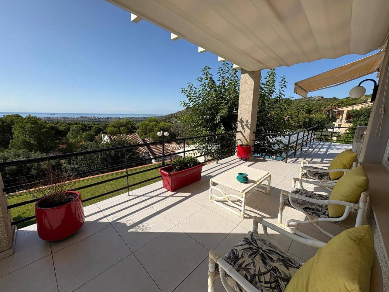 4 slaapkamer Villa te koop in Benicassim met zwembad - € 1.400.000 (Ref: 9532083)
