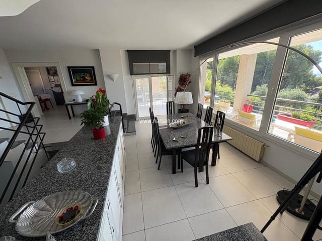 4 slaapkamer Villa te koop in Benicàssim met zwembad - € 1.400.000 (Ref: 9532083)