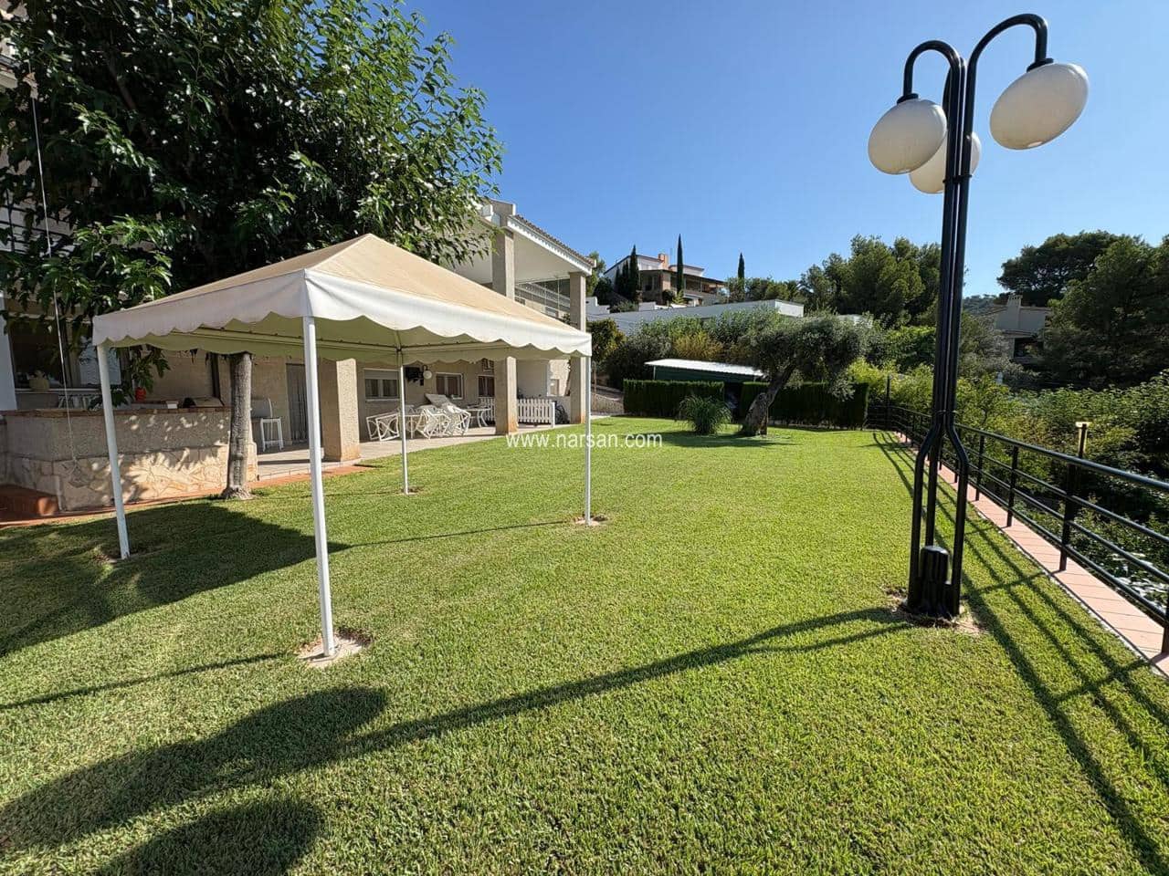 4 slaapkamer Villa te koop in Benicassim met zwembad - € 1.400.000 (Ref: 9532083)