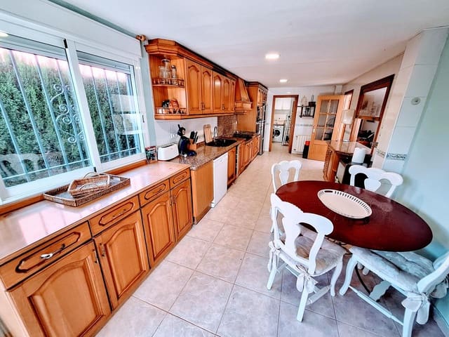 4 sypialnia Willa na sprzedaż w Benicàssim z basenem garażem - 559 000 € (Ref: 9532085)