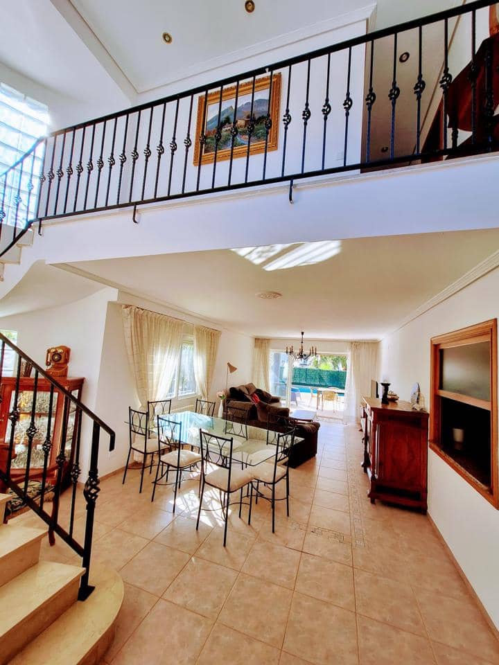 4 sypialnia Willa na sprzedaż w Benicassim z basenem garażem - 559 000 € (Ref: 9532085)