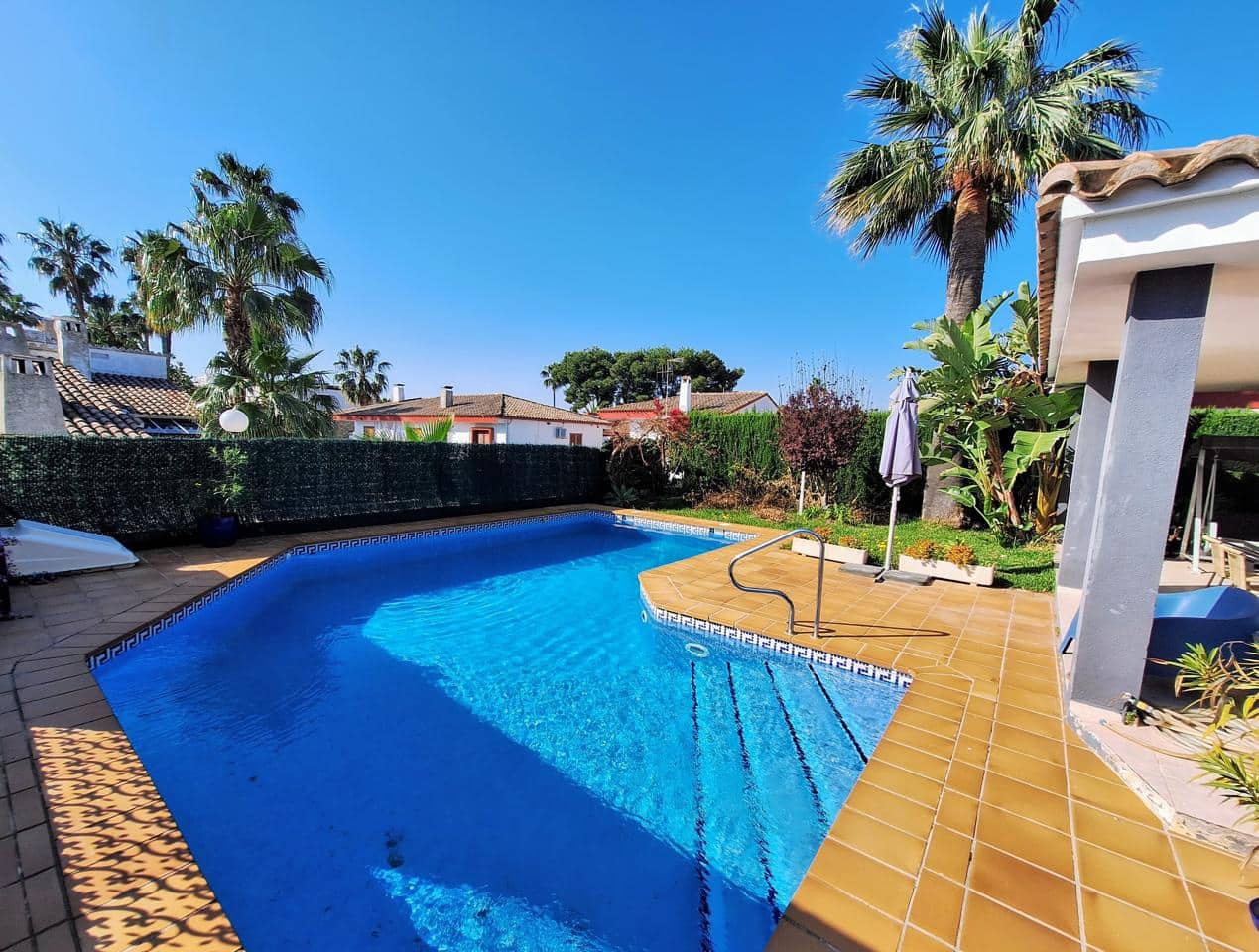 4 sypialnia Willa na sprzedaż w Benicassim z basenem garażem - 559 000 € (Ref: 9532085)