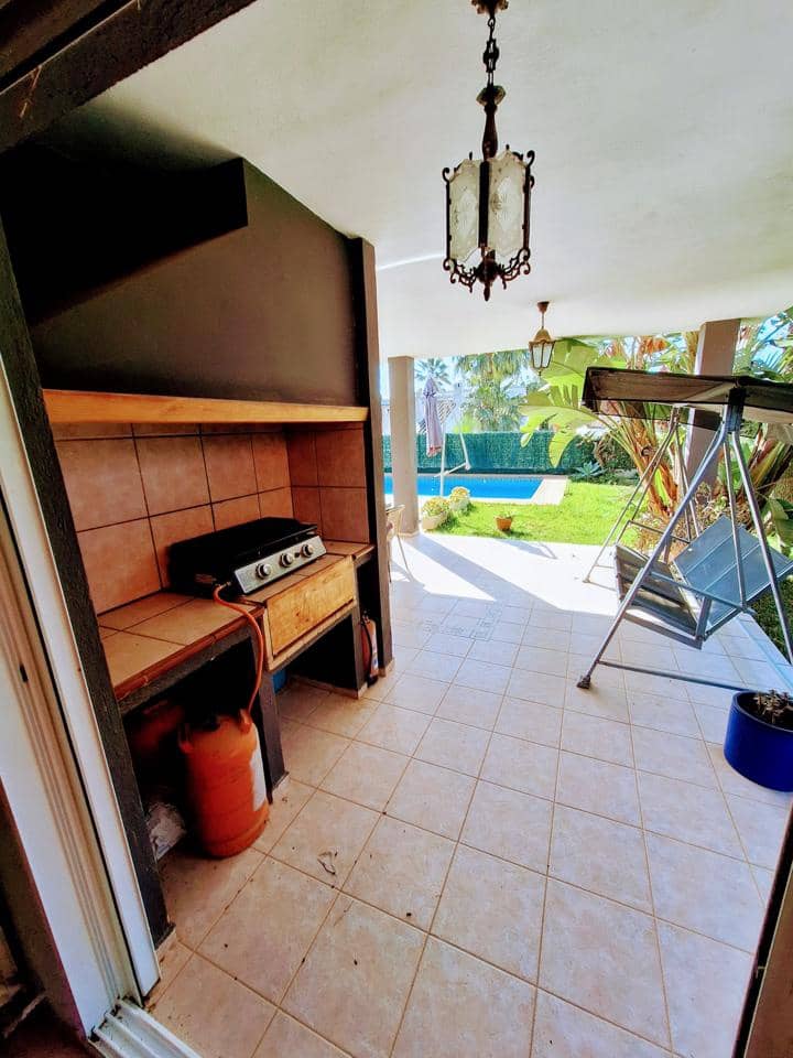 4 sypialnia Willa na sprzedaż w Benicassim z basenem garażem - 559 000 € (Ref: 9532085)