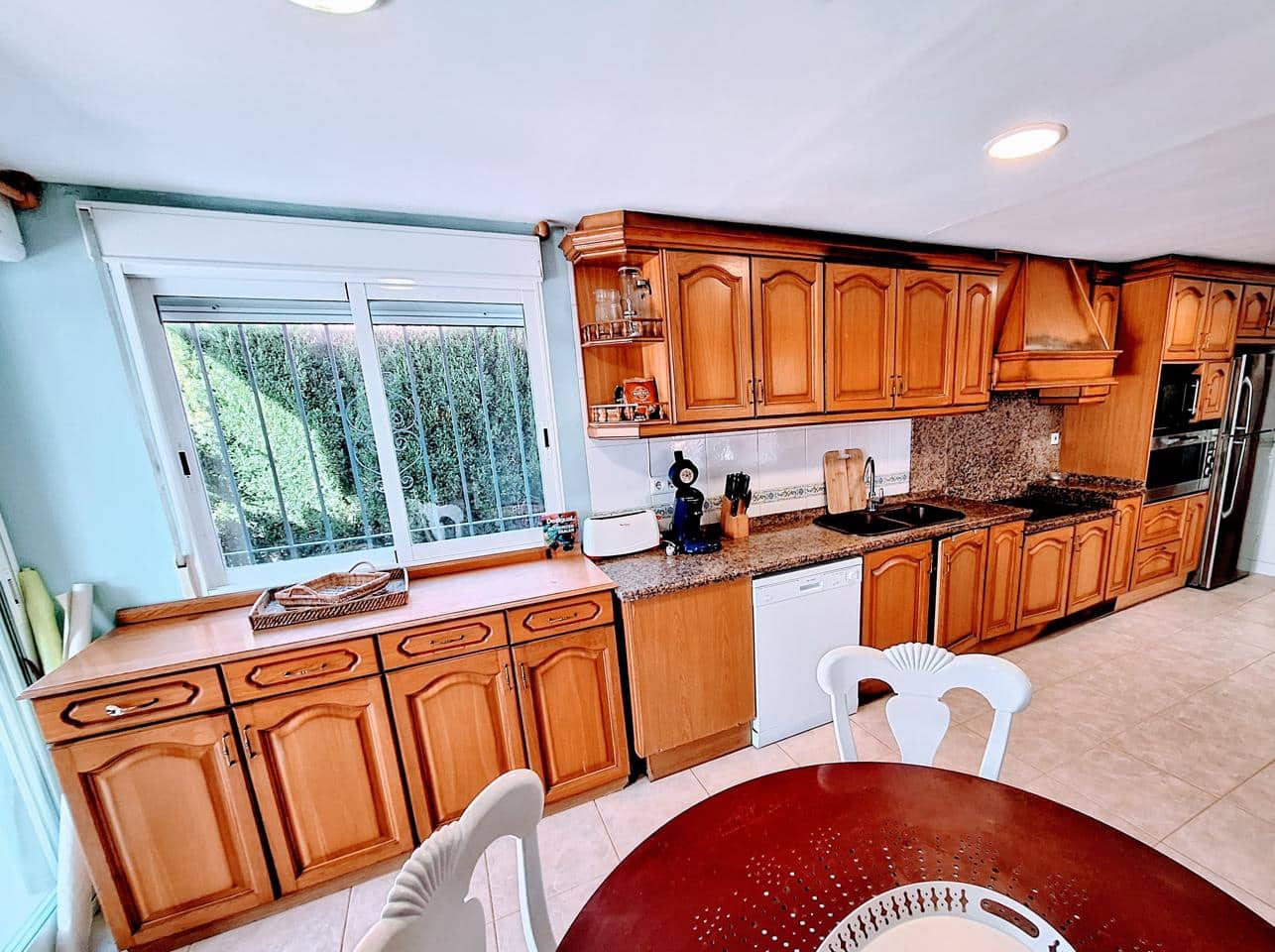 4 sypialnia Willa na sprzedaż w Benicassim z basenem garażem - 559 000 € (Ref: 9532085)