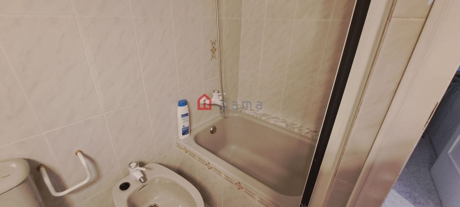 3 soverom Leilighet til leie i Castello de la Plana - € 900 (Ref: 10030163)