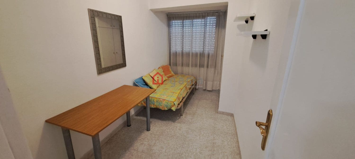 3 soverom Leilighet til leie i Castello de la Plana - € 900 (Ref: 10030163)