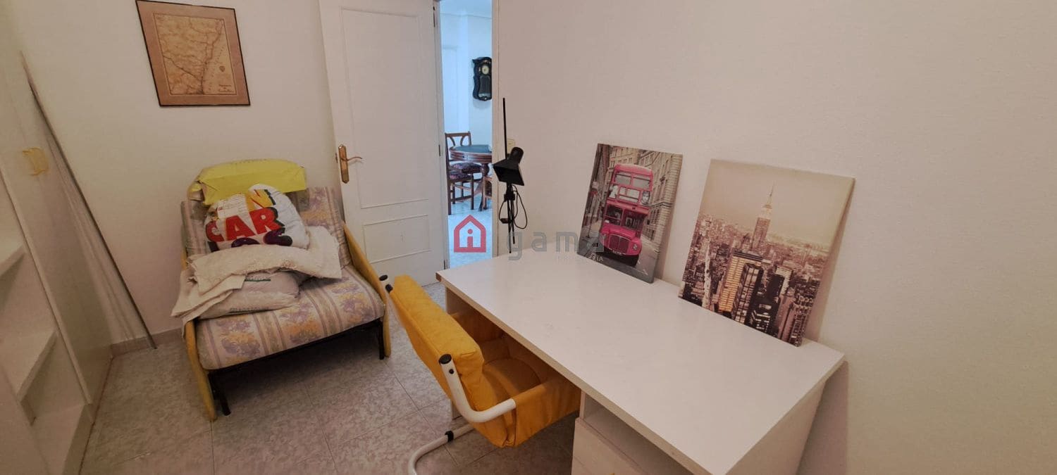 3 soverom Leilighet til leie i Castello de la Plana - € 900 (Ref: 10030163)