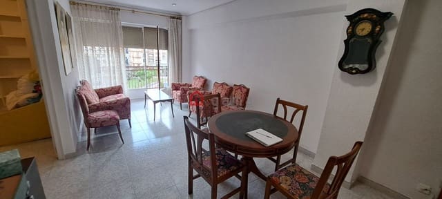 3 bedroom Flat for rent in Castelló de la Plana - € 900 (Ref: 10030163)