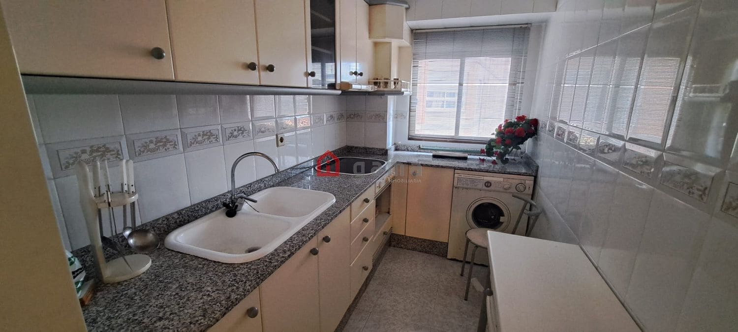 3 soverom Leilighet til leie i Castello de la Plana - € 900 (Ref: 10030163)