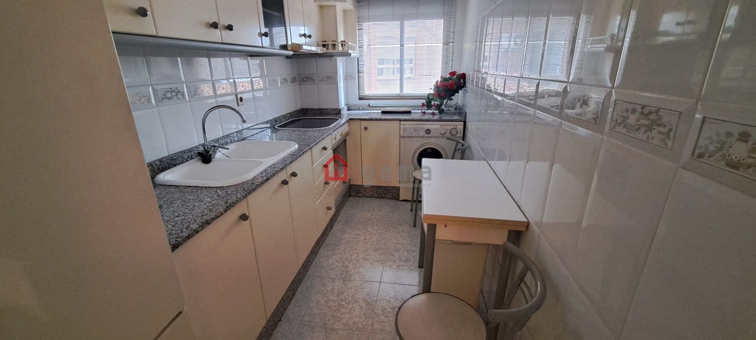 3 soverom Leilighet til leie i Castello de la Plana - € 900 (Ref: 10030163)