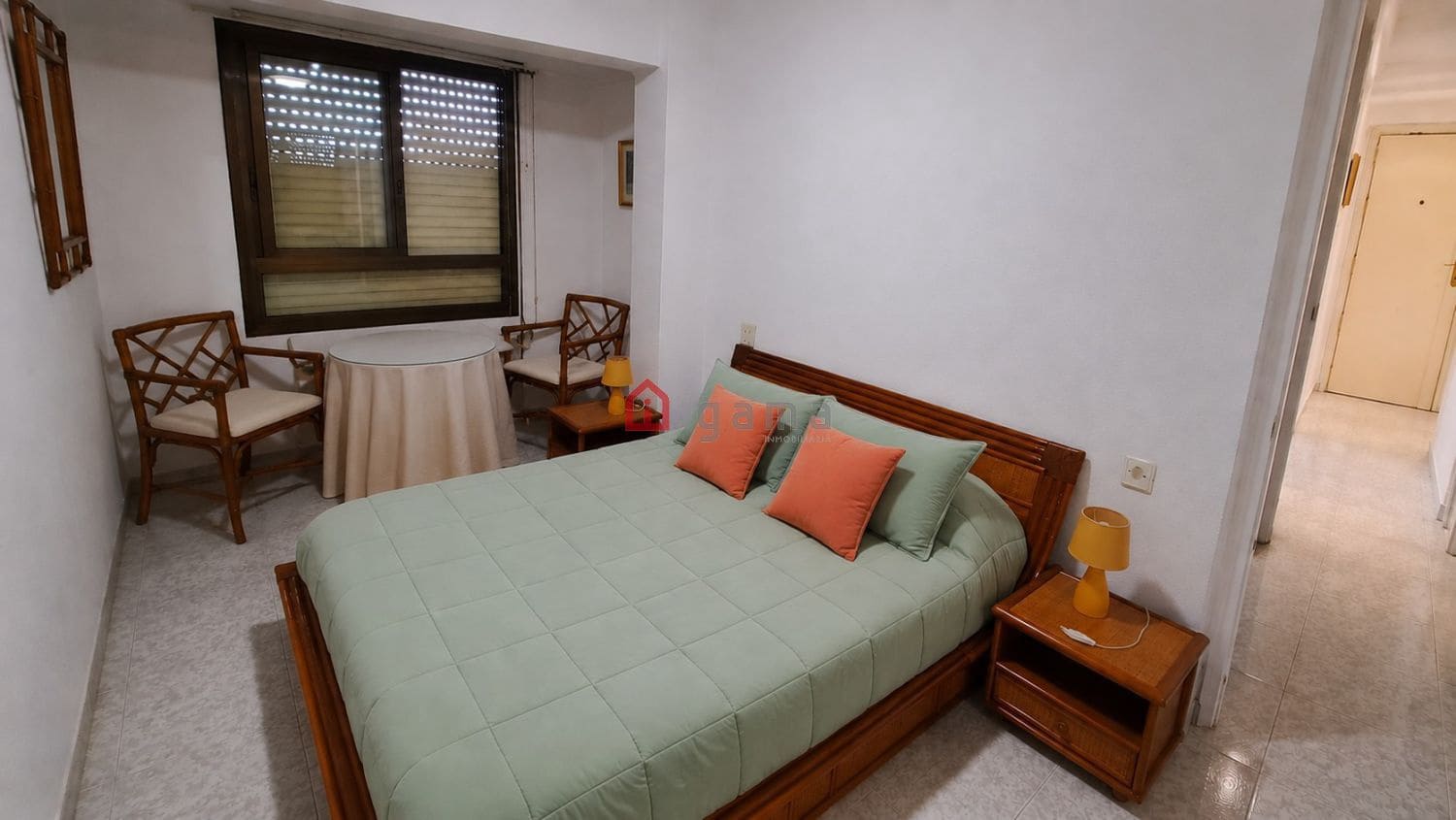 3 slaapkamer Flat te huur in Castello de la Plana - € 900 (Ref: 10030163)