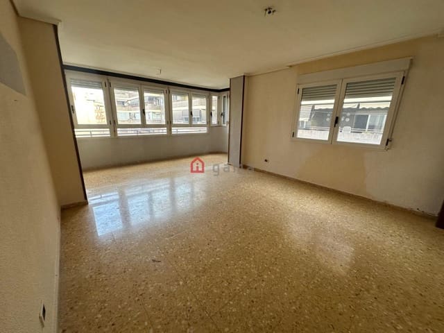 4 slaapkamer Flat te koop in Castelló de la Plana - € 199.000 (Ref: 10047009)