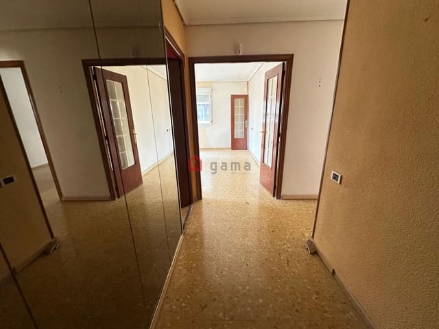 4 slaapkamer Flat te koop in Castelló de la Plana - € 199.000 (Ref: 10047009)