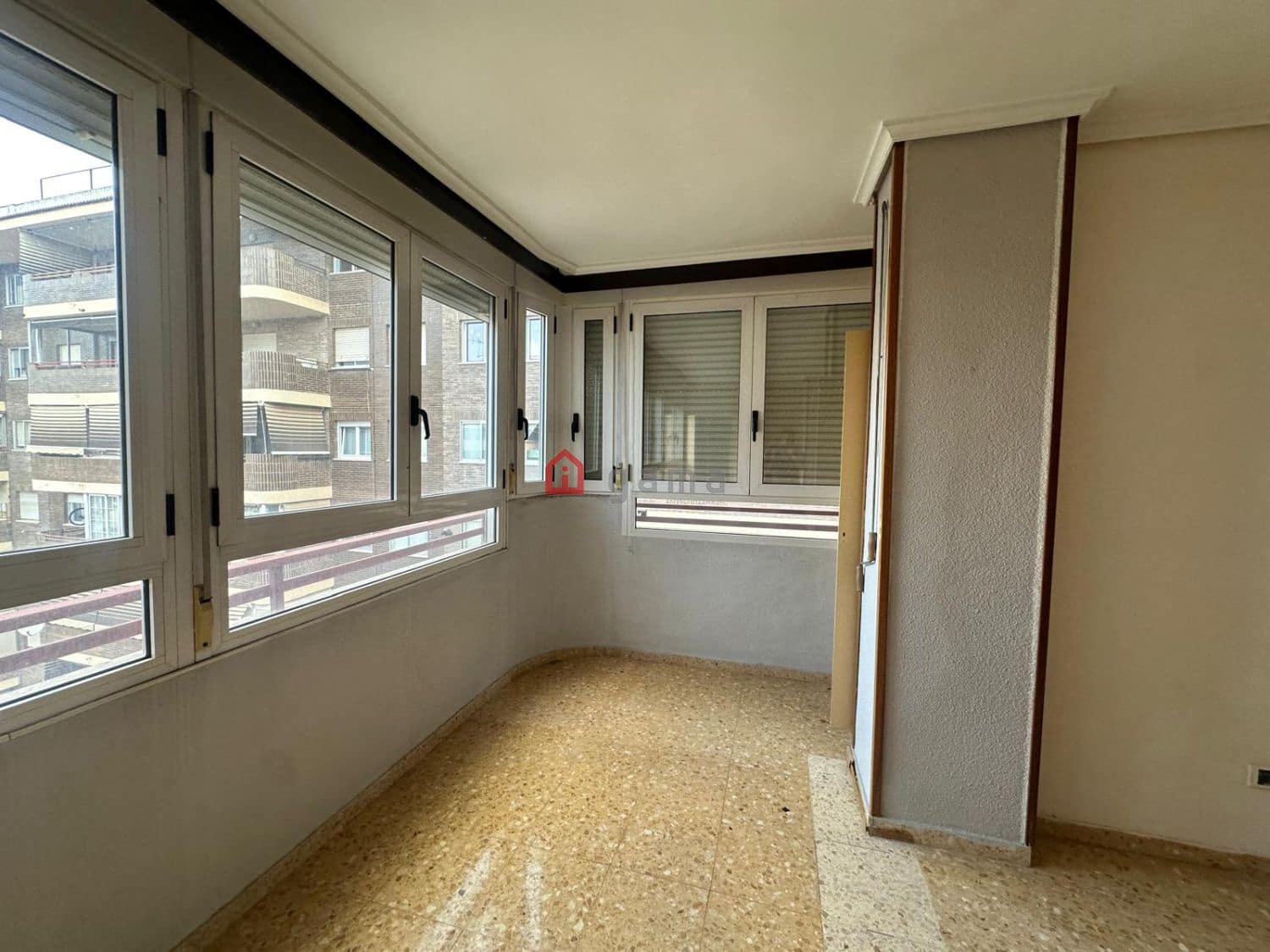 4 slaapkamer Flat te koop in Castello de la Plana - € 199.000 (Ref: 10047009)