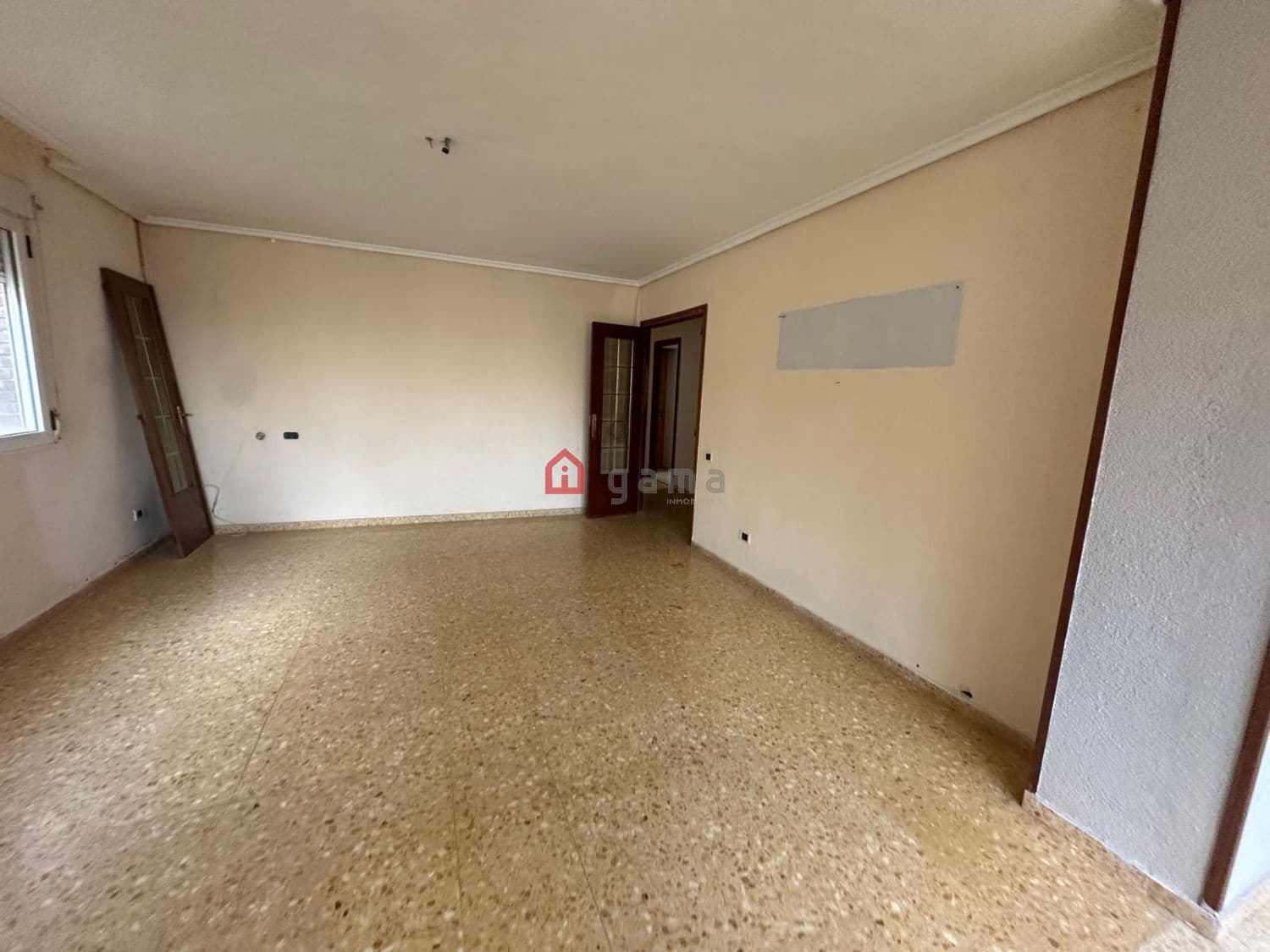 4 slaapkamer Flat te koop in Castello de la Plana - € 199.000 (Ref: 10047009)