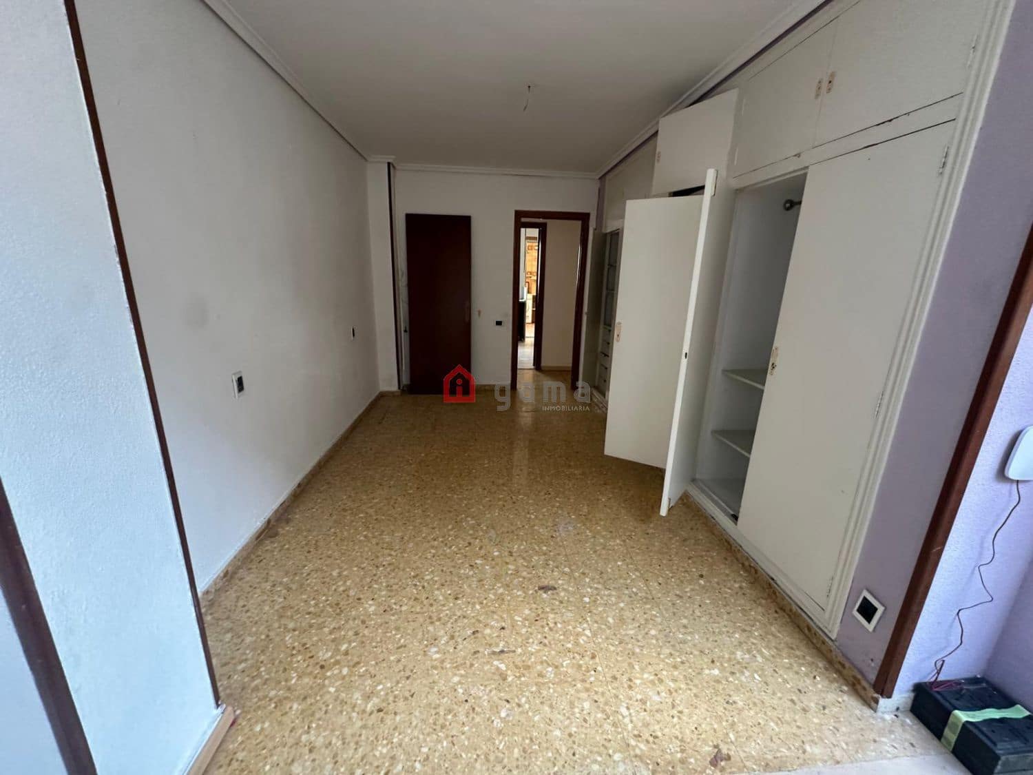4 slaapkamer Flat te koop in Castello de la Plana - € 199.000 (Ref: 10047009)