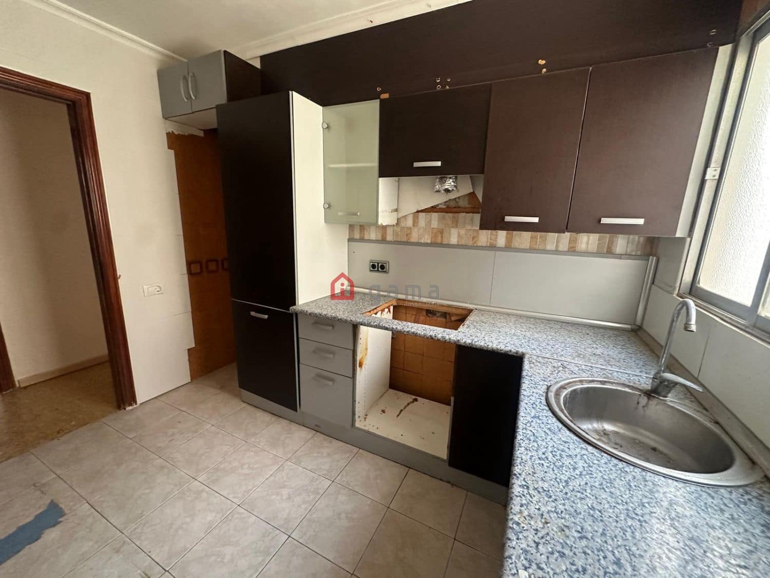 4 slaapkamer Flat te koop in Castello de la Plana - € 199.000 (Ref: 10047009)