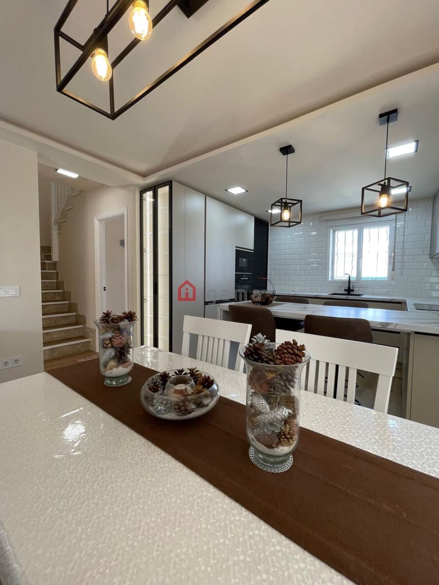3 bedroom Semi-detached Villa for sale in Peniscola with pool garage - € 375,000 (Ref: 10109072)