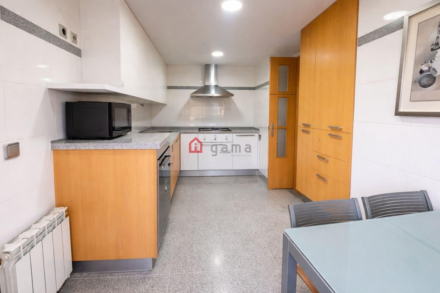 4 bedroom Flat for sale in Castello de la Plana with garage - € 375,000 (Ref: 10115527)