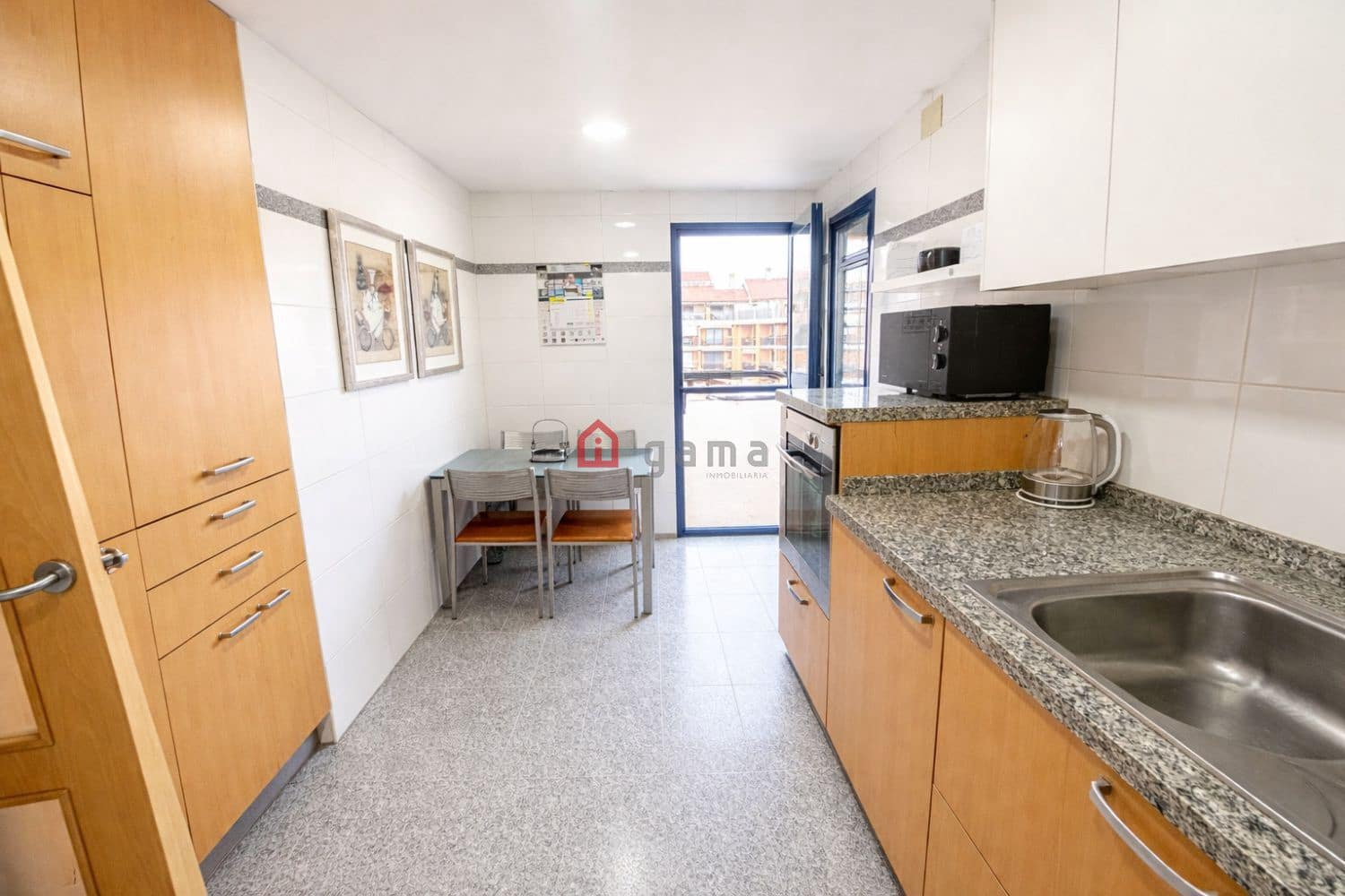 4 bedroom Flat for sale in Castello de la Plana with garage - € 375,000 (Ref: 10115527)