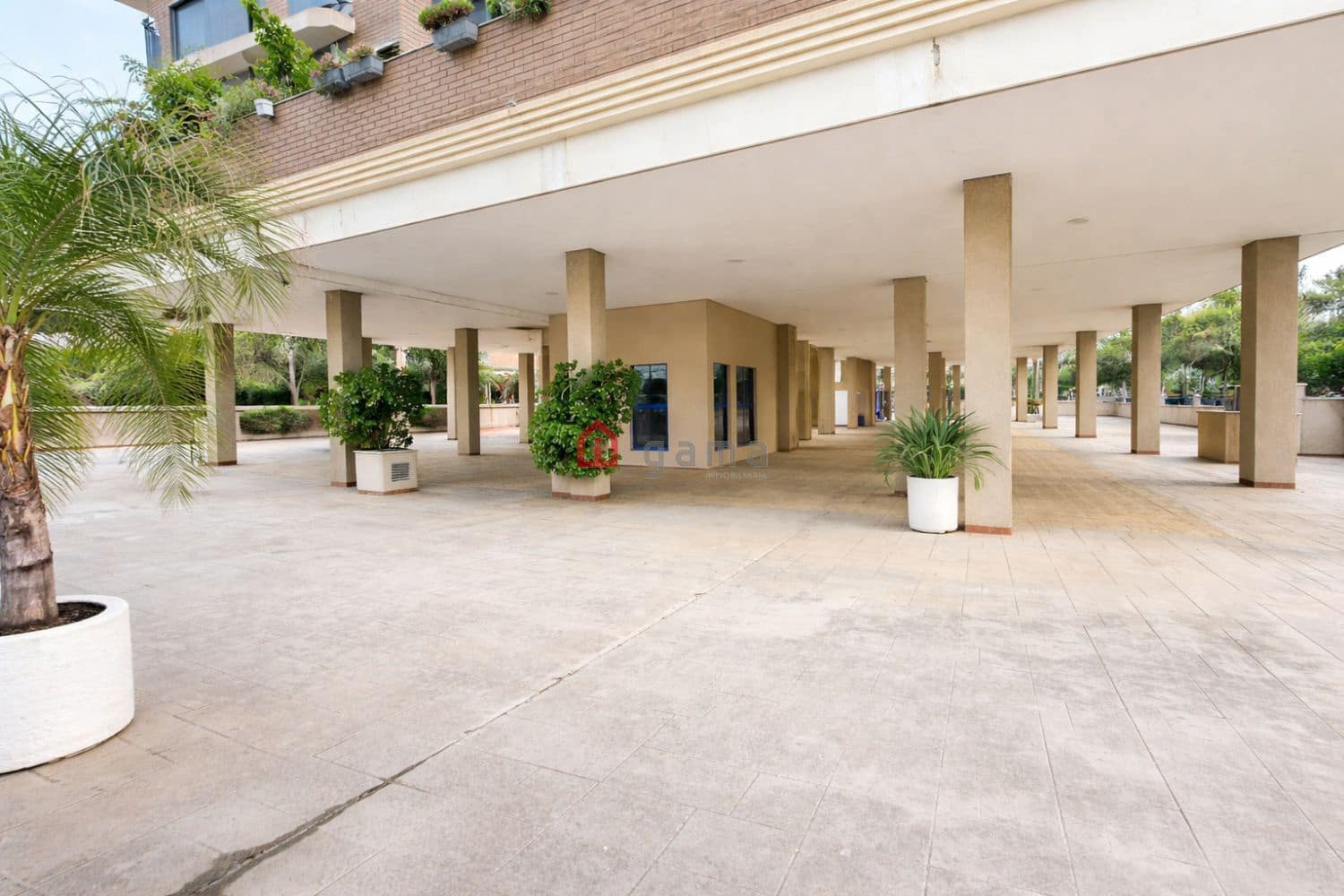 4 bedroom Flat for sale in Castello de la Plana with garage - € 375,000 (Ref: 10115527)