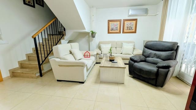 4 slaapkamer Rijtjeshuis te koop in Moncofa met zwembad - € 360.000 (Ref: 10171857)