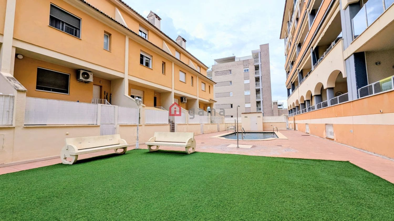 4 soveværelse Rækkehus til salg i Moncofa med swimmingpool - € 360.000 (Ref: 10171857)