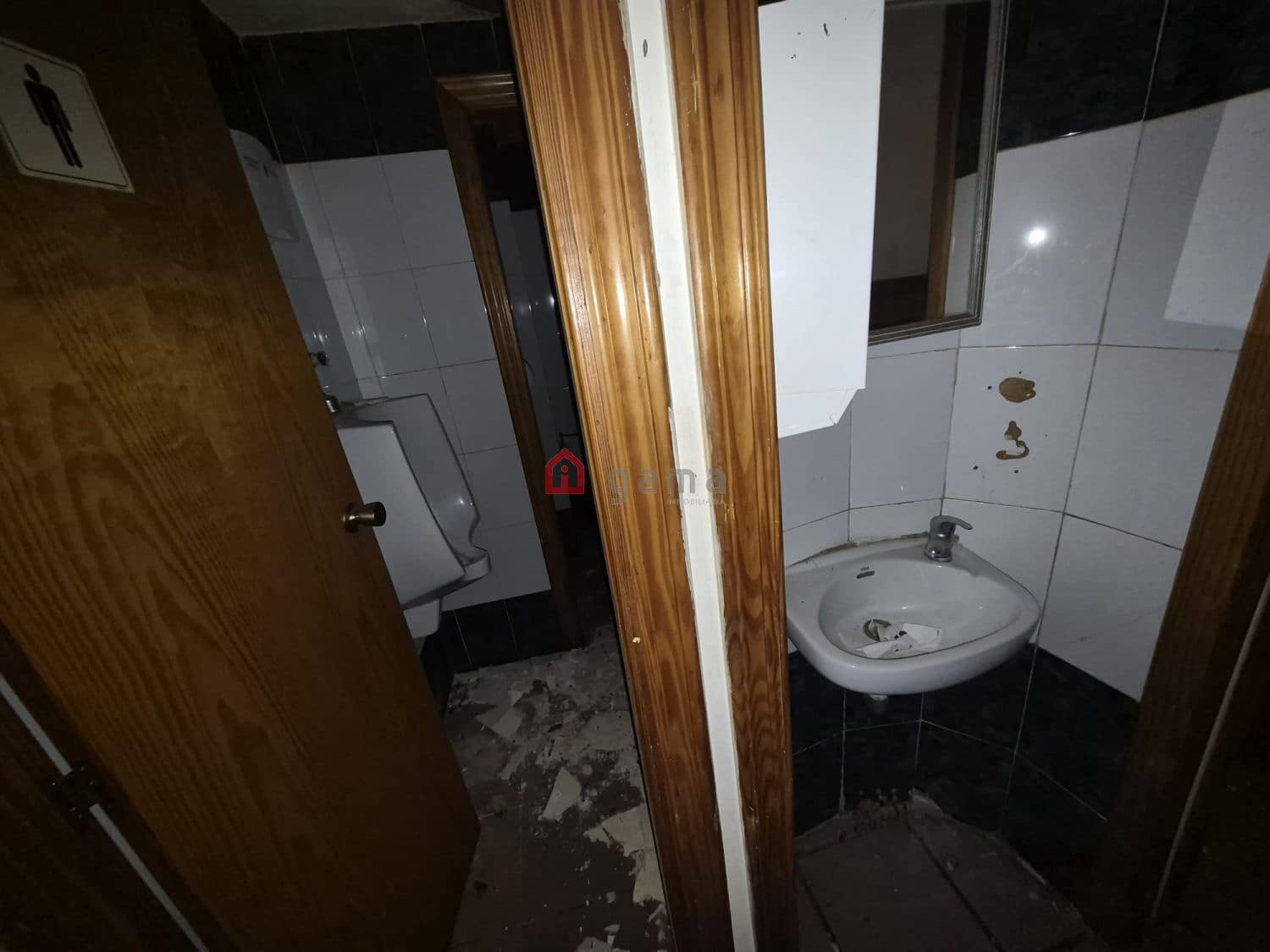 8 soverom Kommersiell til salgs i Castello de la Plana - € 150 000 (Ref: 10182794)