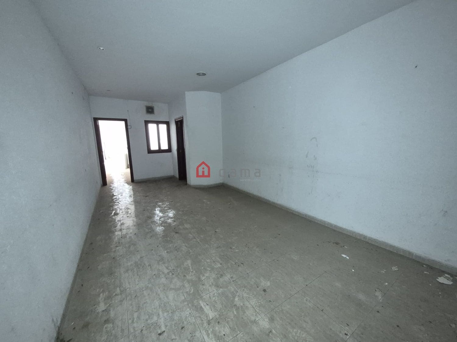 8 soverom Kommersiell til salgs i Castello de la Plana - € 150 000 (Ref: 10182794)