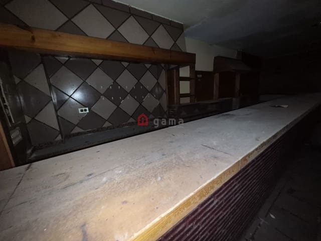 8 soverom Kommersiell til salgs i Centro, Castelló de la Plana - € 150 000 (Ref: 10182794)