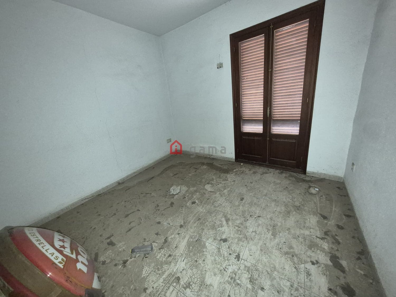 8 soverom Kommersiell til salgs i Castello de la Plana - € 150 000 (Ref: 10182794)