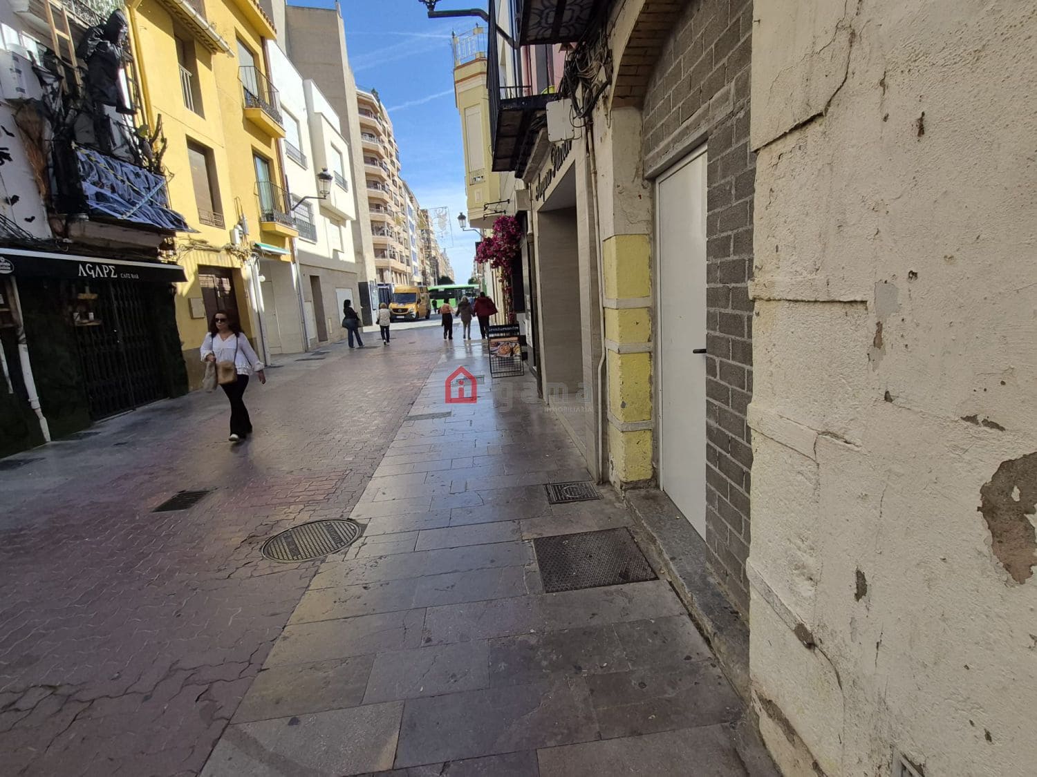 8 soverom Kommersiell til salgs i Castello de la Plana - € 150 000 (Ref: 10182794)