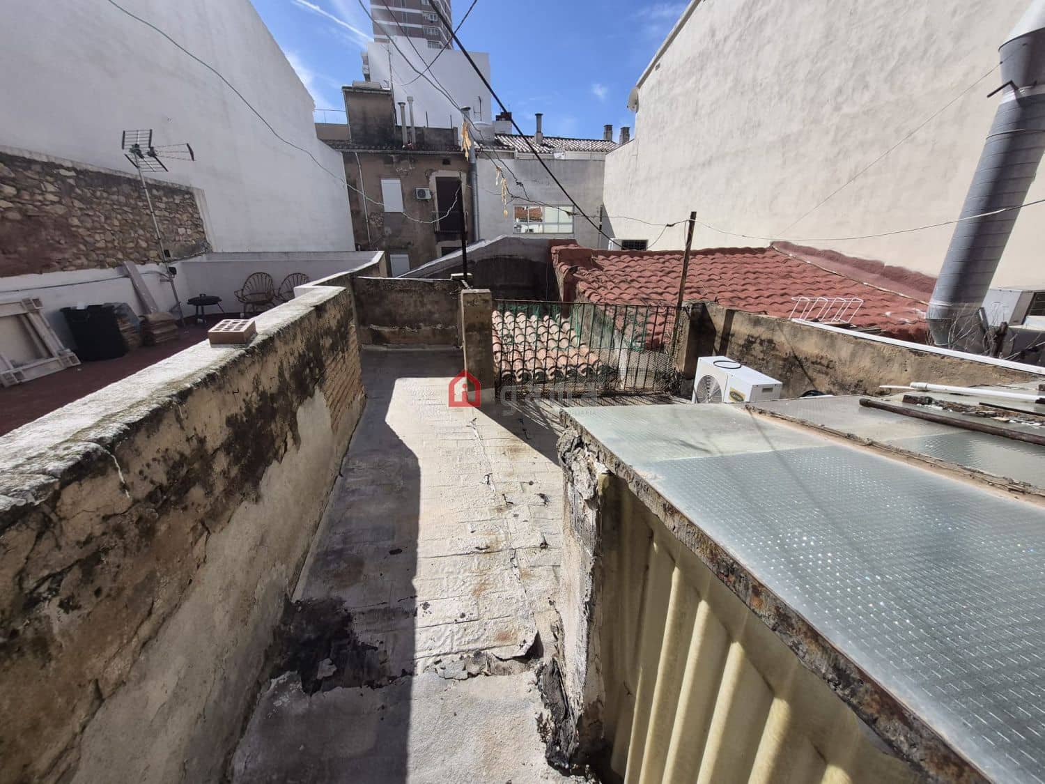 8 soverom Kommersiell til salgs i Castello de la Plana - € 150 000 (Ref: 10182794)