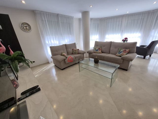 4 soveværelse Lejlighed til leje i Castelló de la Plana med garage - € 1.450 (Ref: 10184377)