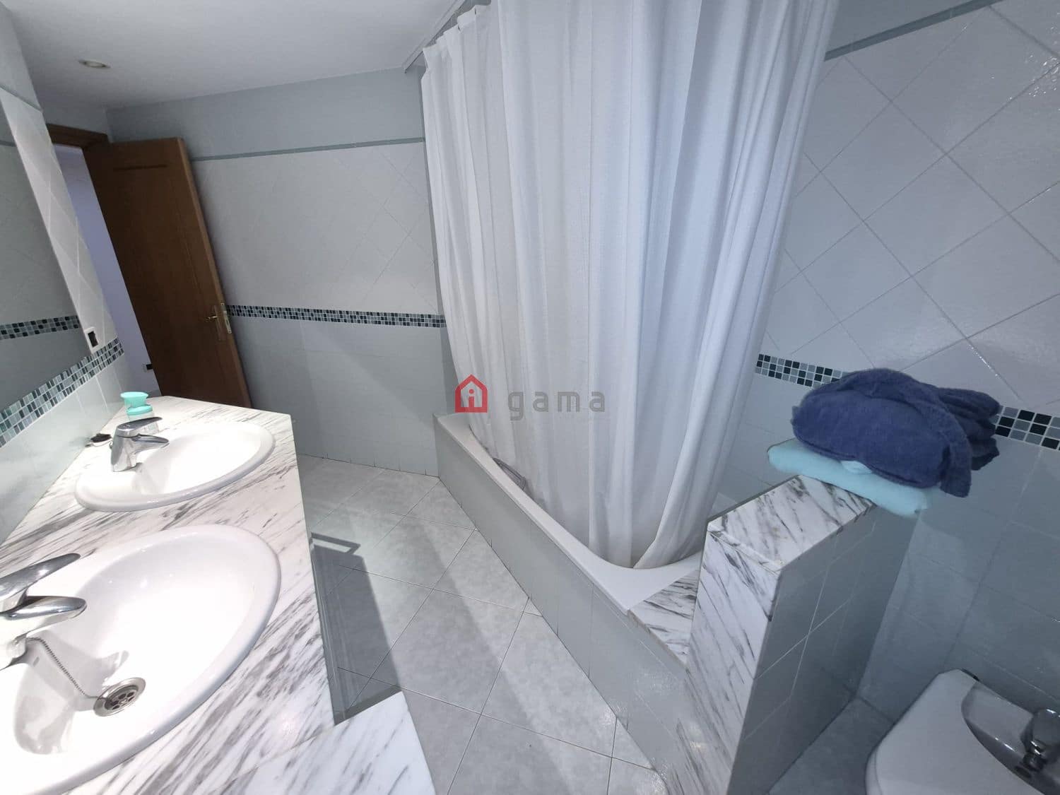 4 soveværelse Lejlighed til leje i Castello de la Plana med garage - € 1.450 (Ref: 10184377)