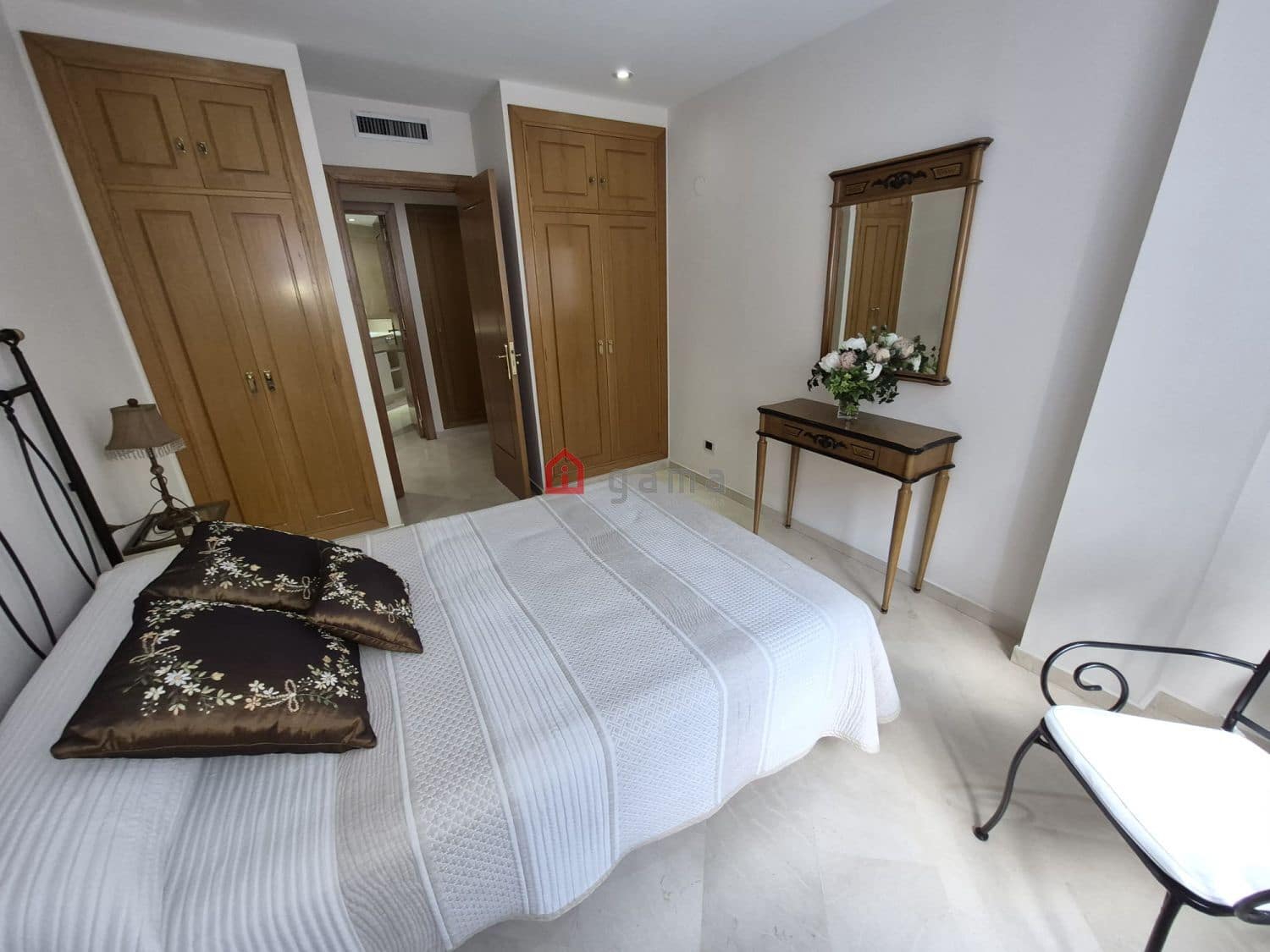 4 soveværelse Lejlighed til leje i Castello de la Plana med garage - € 1.450 (Ref: 10184377)