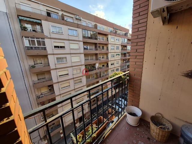 3 soveværelse Lejlighed til leje i Castelló de la Plana - € 800 (Ref: 10187235)